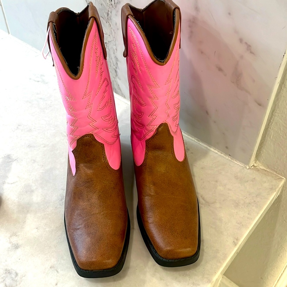 Pink cowboy boots, square toe, size 5